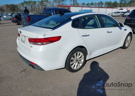 2016 Kia Optima Ex z USA, uszkodzony, nr VIN 5XXGU4L39GG012642